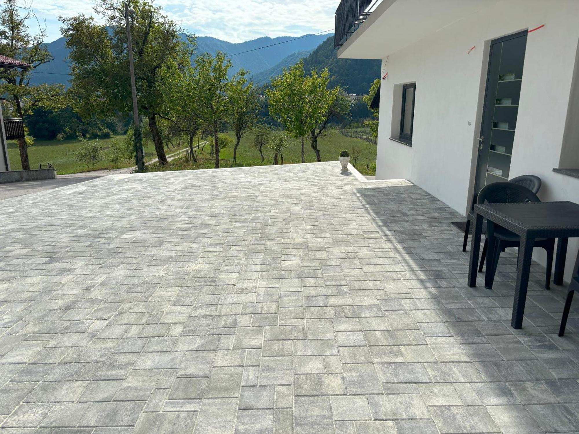 Livan Apartment Tolmin Esterno foto